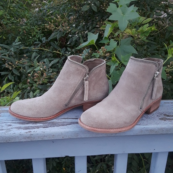 dolce vita sofia suede booties